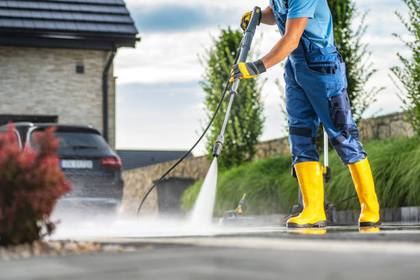 Best Driveway Pressure Washing  in Woonsocket, RI